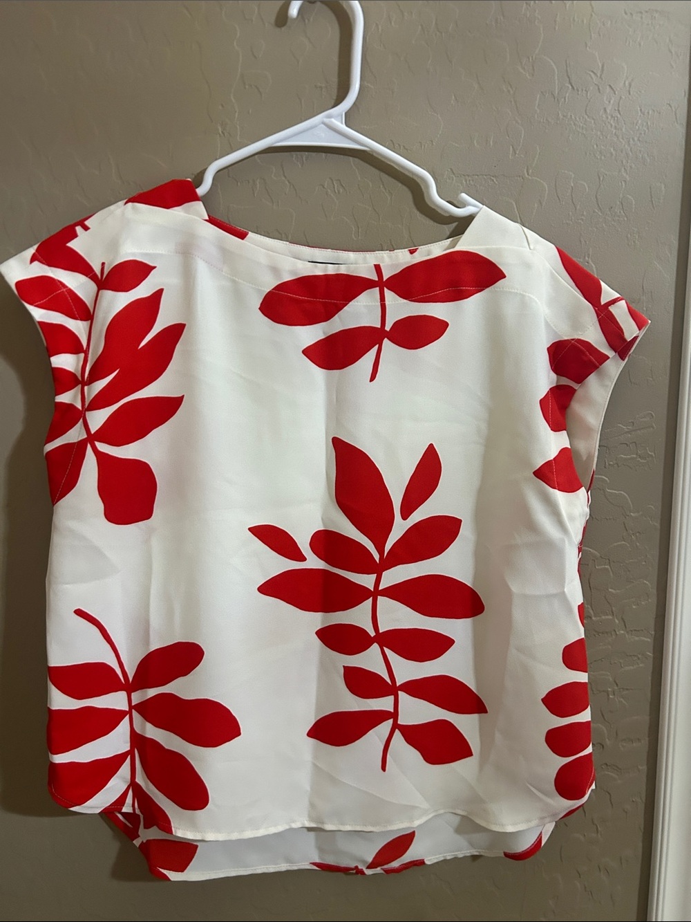 Ann Taylor White Top with Bold Red Leaf Print